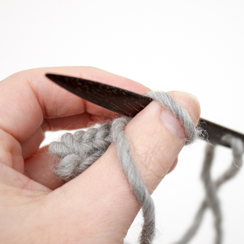 Nalbinding on the thumb